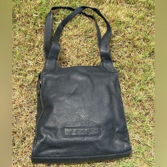 Fossil Vintage black pebbled leather bag saddle satchel classic key purse.    S - Picture 4 of 16